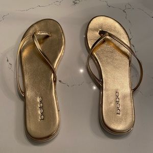 Bebe gold flip flops new size 8.5 sandals